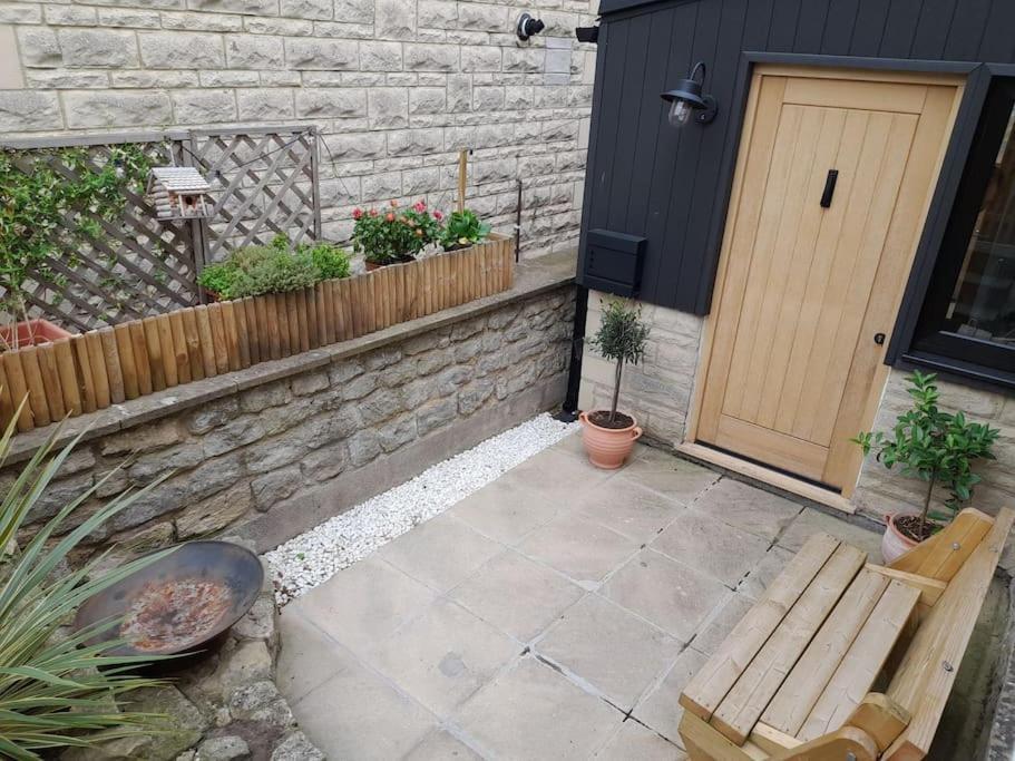 Converted Barn In Bath Esterno foto