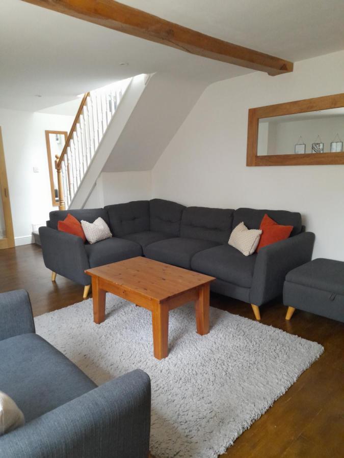 Converted Barn In Bath Esterno foto