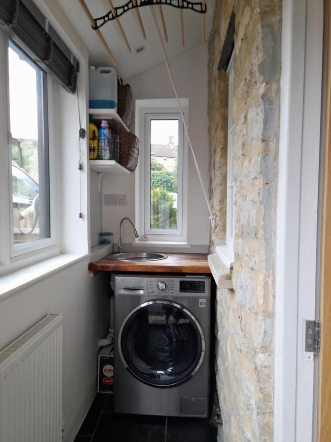 Converted Barn In Bath Esterno foto