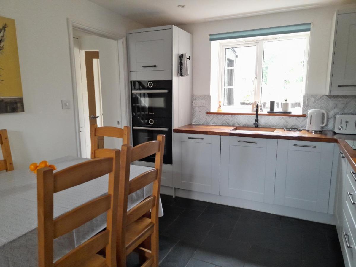 Converted Barn In Bath Esterno foto